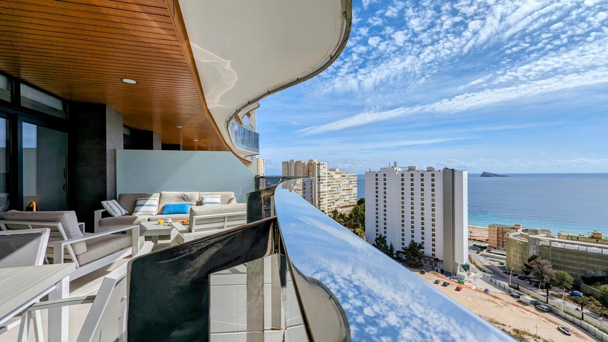 Sunset Waves Luxury Apartment Бенидорм Экстерьер фото