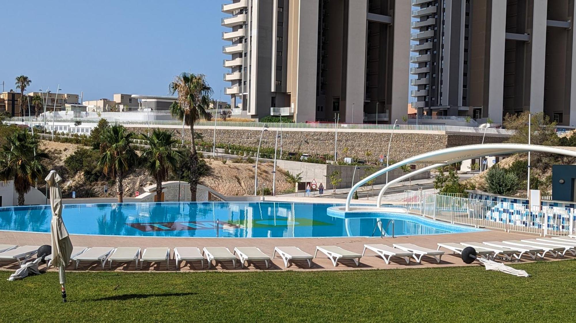 Sunset Waves Luxury Apartment Бенидорм Экстерьер фото