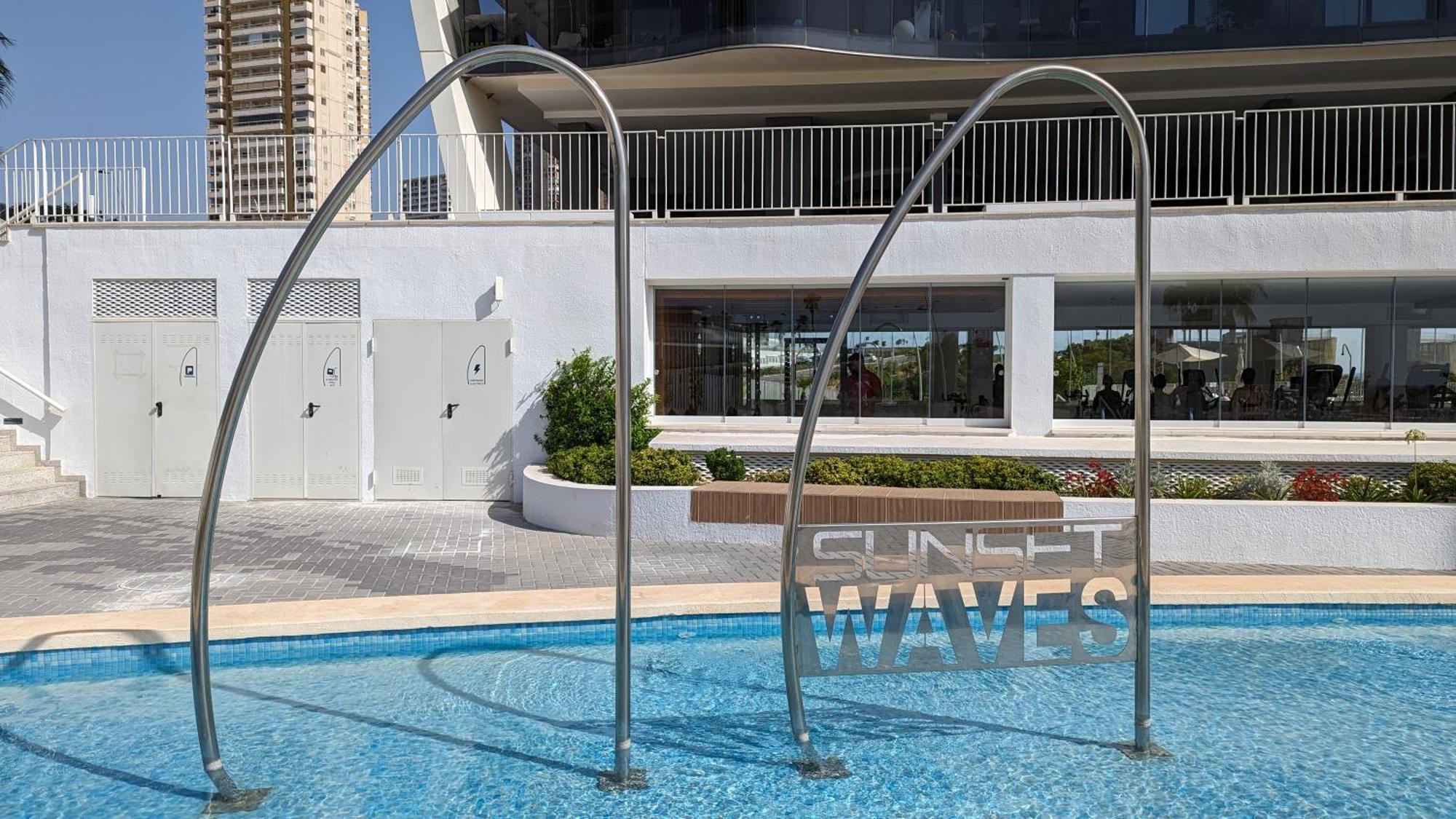 Sunset Waves Luxury Apartment Бенидорм Экстерьер фото