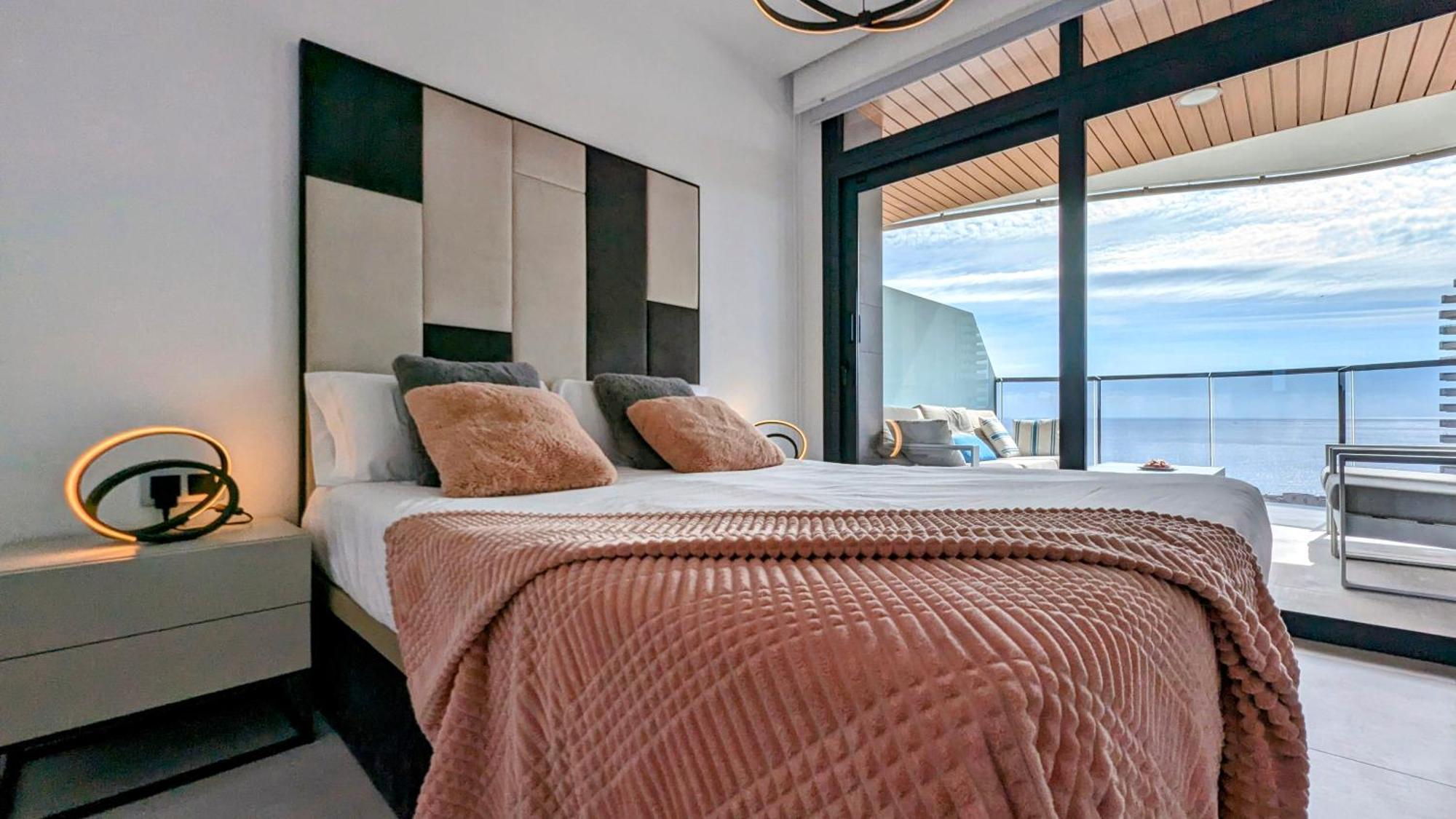 Sunset Waves Luxury Apartment Бенидорм Экстерьер фото